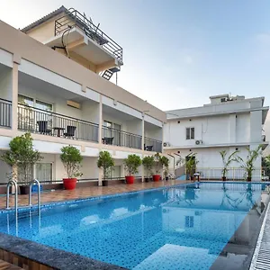 4* Hotel Cloud Castle And Munnar